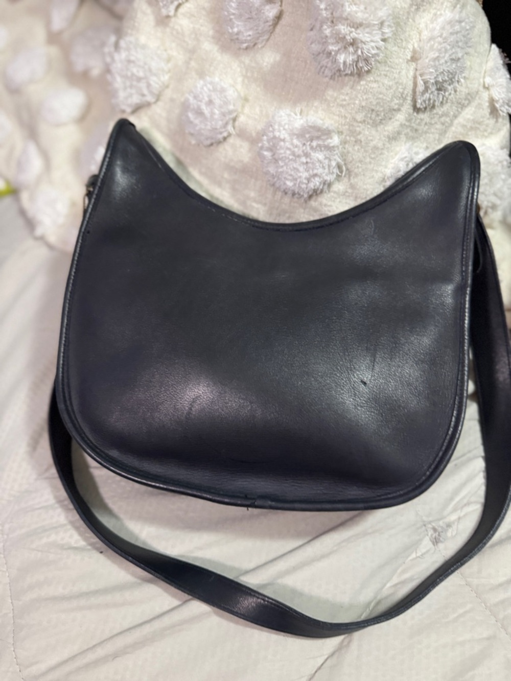 Coach Black Leather Crescent Shoulder Bag vintage Beckett